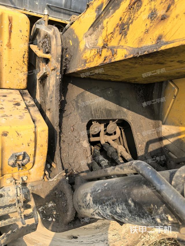 大臂根部?斜視（工作和回轉(zhuǎn)裝置）