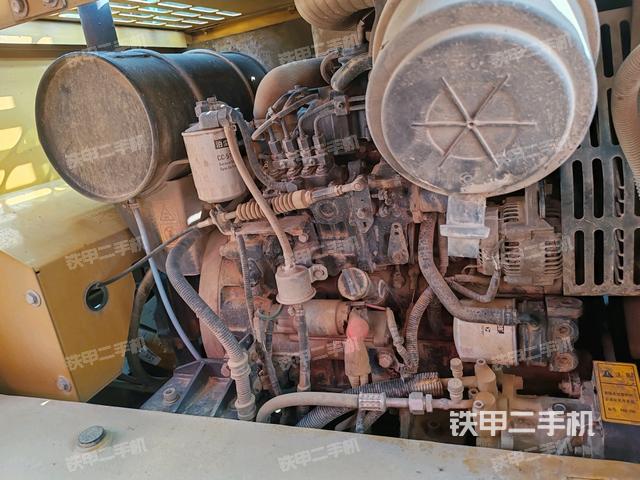 發(fā)動(dòng)機(jī)整體俯視(整機(jī)外觀) 發(fā)動(dòng)機(jī)整體俯視(整機(jī)外觀)