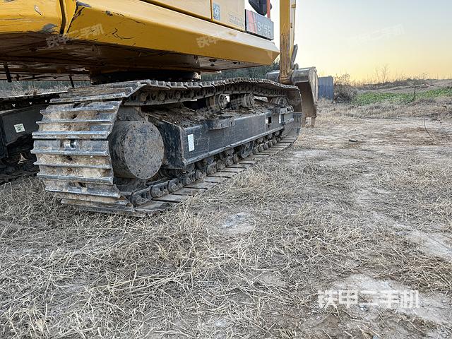 單側(cè)履帶整體（整機(jī)外觀）