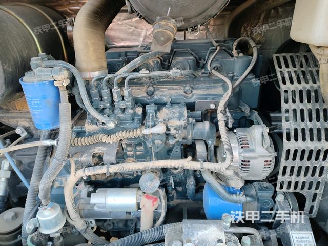 發(fā)動(dòng)機(jī)室（上車部件）