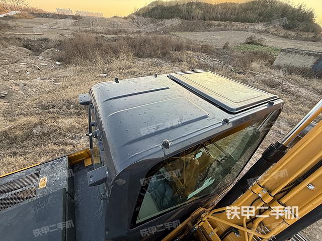 駕駛室頂部（整機(jī)外觀）