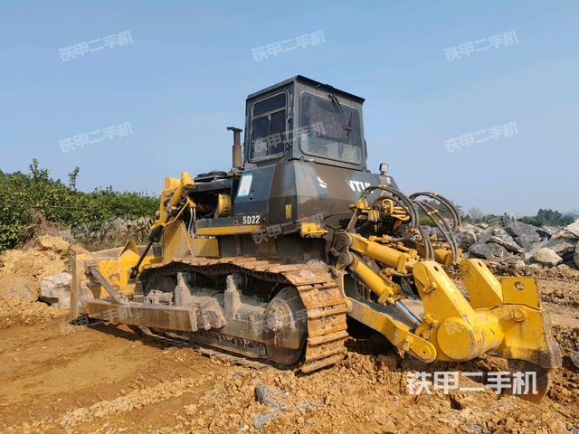 左后45°（推土機整車外觀）