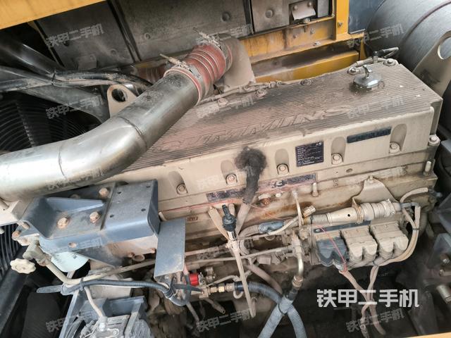 氣門室蓋螺絲特寫（上車部件）