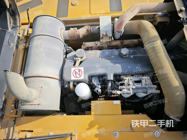 發(fā)動機整體俯視(整機外觀) 發(fā)動機整體俯視(整機外觀)