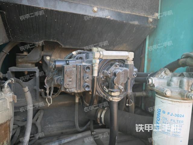 液壓泵斜45?左(大件艙室) 液壓泵斜45?左(大件艙室)