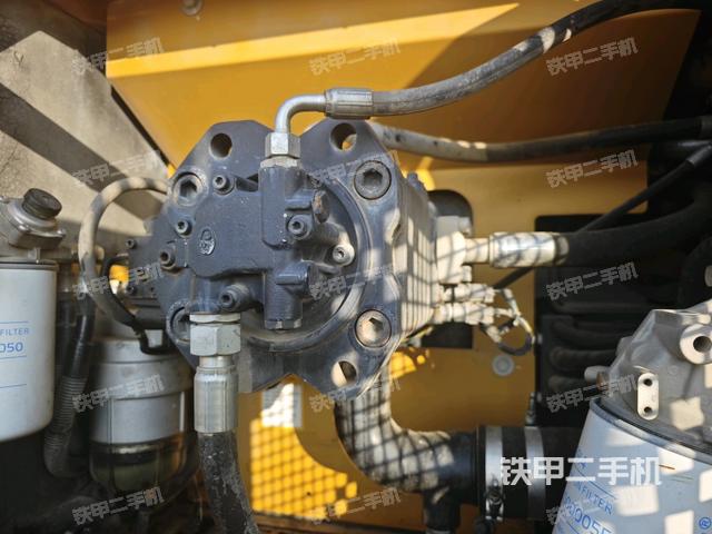 液壓泵斜45?左（大件艙室）