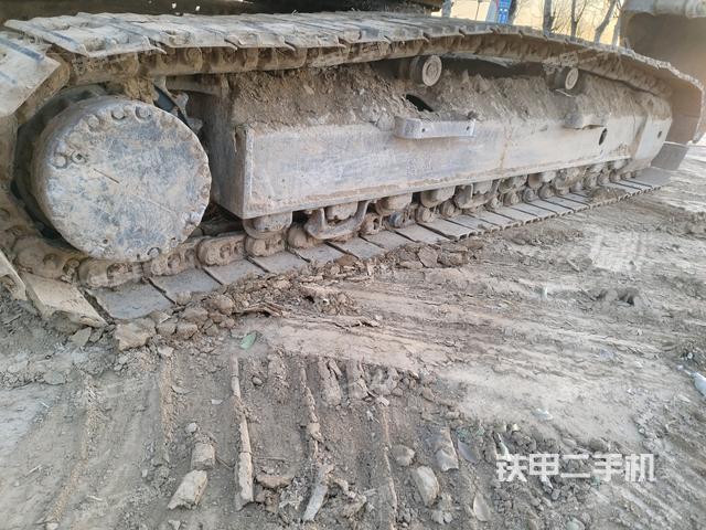 左側(cè)履帶整體?（行走機(jī)構(gòu)）