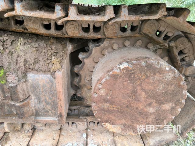 右驅(qū)動輪（行走機(jī)構(gòu)）