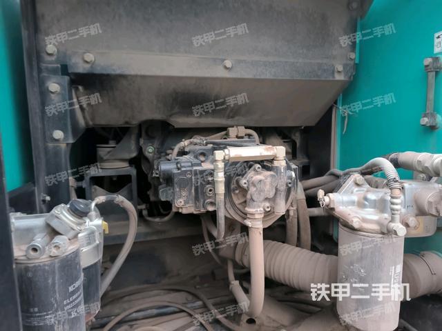 液壓泵斜45?左(大件艙室) 液壓泵斜45?左(大件艙室)