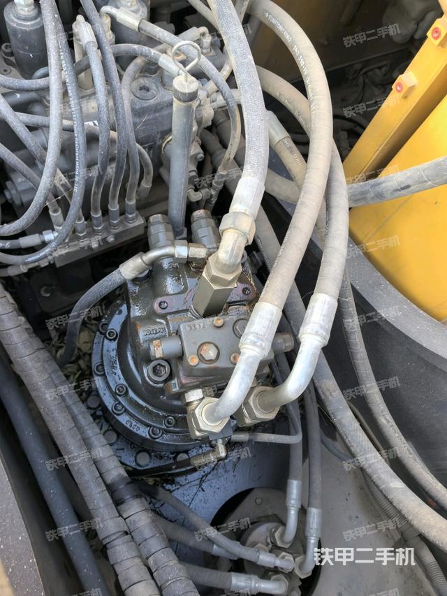 回轉(zhuǎn)馬達(dá)（上車部件）