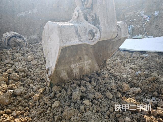 大臂油缸整體?豎拍（工作和回轉(zhuǎn)裝置）