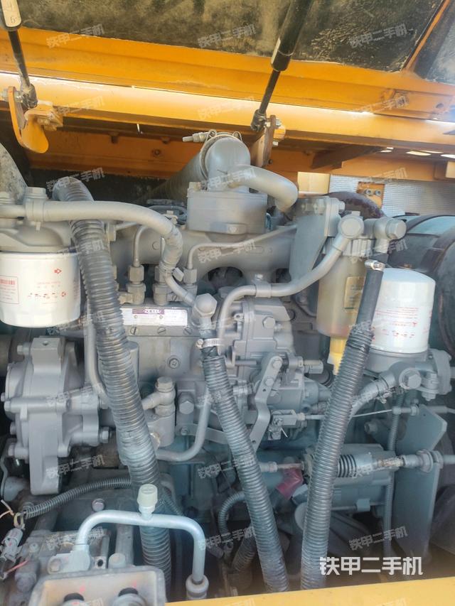 發(fā)動(dòng)機(jī)整體俯視(整機(jī)外觀) 發(fā)動(dòng)機(jī)整體俯視(整機(jī)外觀)