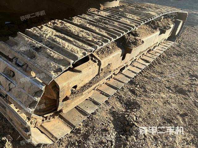 單側(cè)履帶整體（整機(jī)外觀）