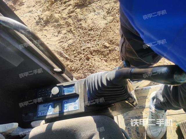 座椅左側(cè)控制臺(tái)/音響/含左手柄（駕駛室部分）