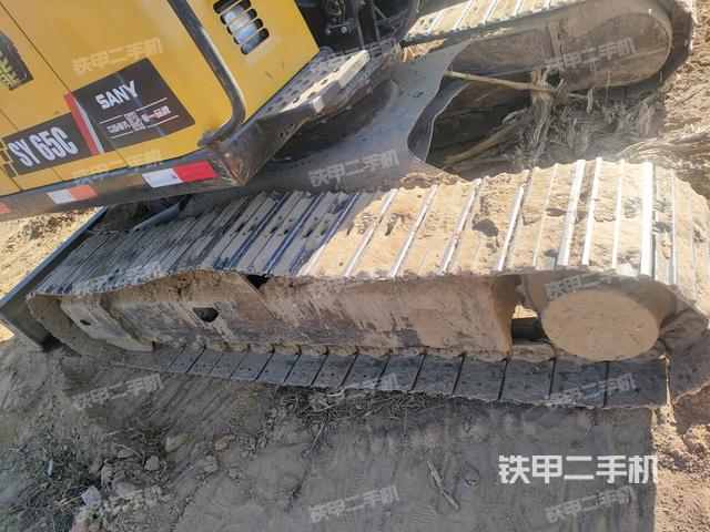 左側(cè)履帶整體?（行走機(jī)構(gòu)）