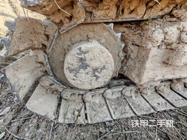 單側(cè)履帶整體（整機(jī)外觀）