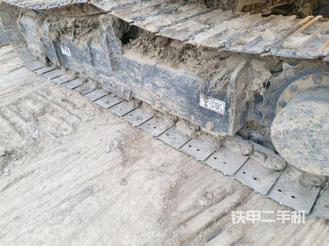 左側(cè)履帶整體?（行走機(jī)構(gòu)）