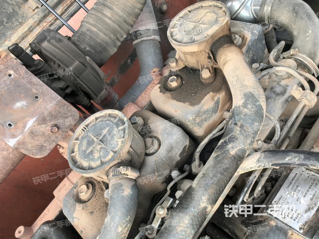 氣門室蓋螺絲特寫(上車部件) 氣門室蓋螺絲特寫(上車部件)