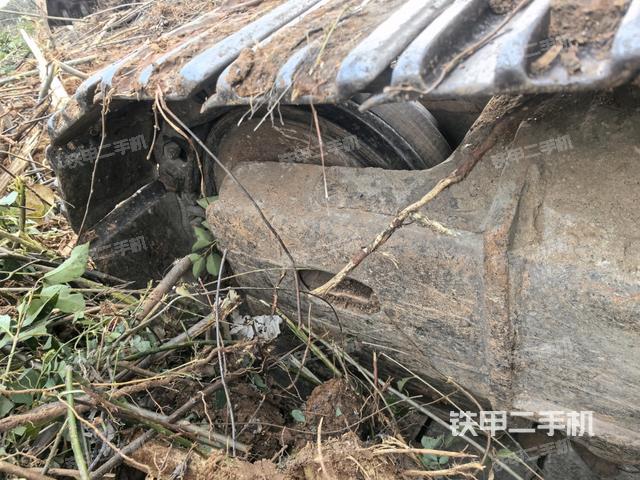 右側(cè)行走馬達(dá)蓋板(行走機(jī)構(gòu)) 右側(cè)行走馬達(dá)蓋板(行走機(jī)構(gòu))