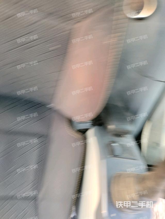 座椅左側(cè)控制臺(tái)/音響/含左手柄（駕駛室部分）