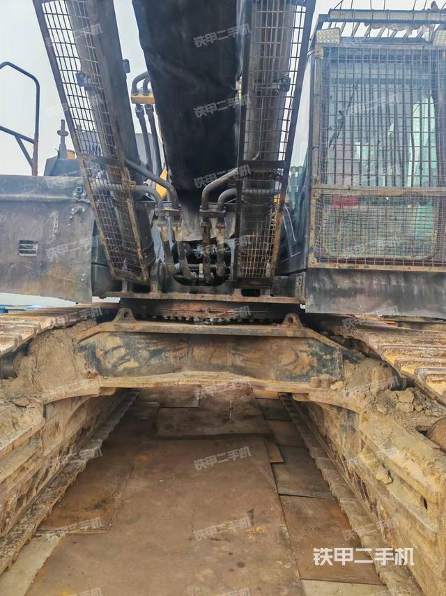 駕駛室整體（整機(jī)外觀）