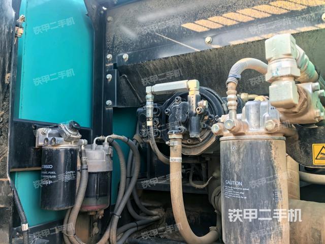 液壓泵艙室正面整體（整機(jī)外觀）