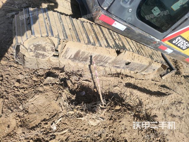 右側(cè)履帶整體?（行走機(jī)構(gòu)）