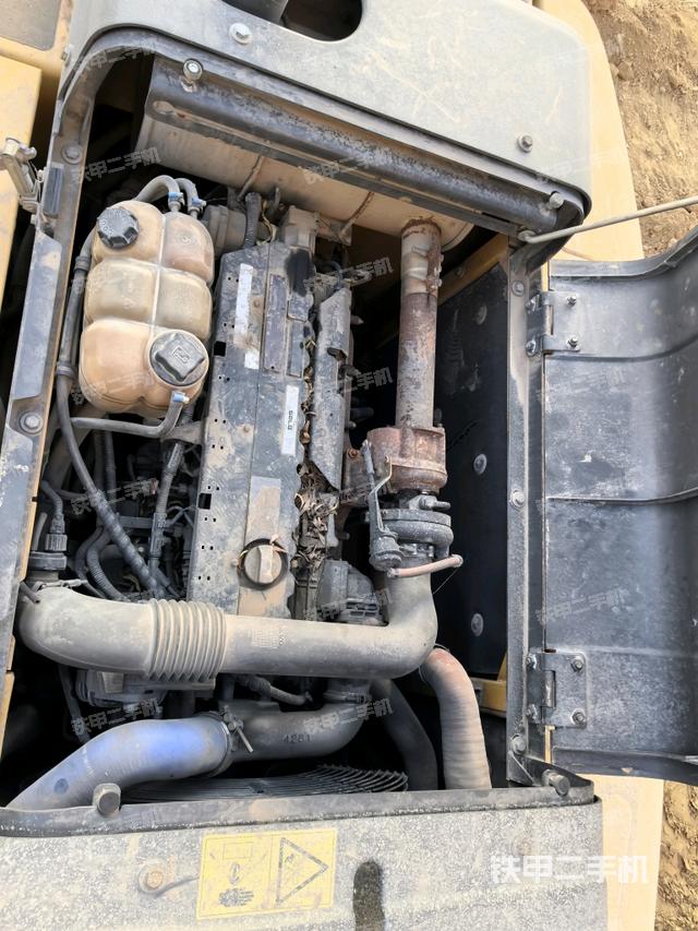 發(fā)動機(jī)室（上車部件）