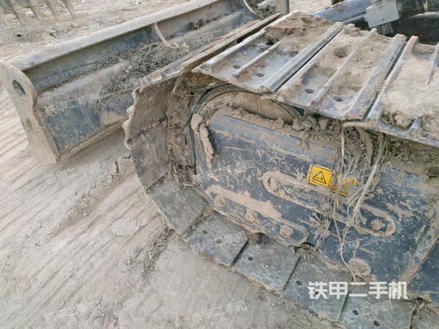 左驅(qū)動(dòng)輪（行走機(jī)構(gòu)）