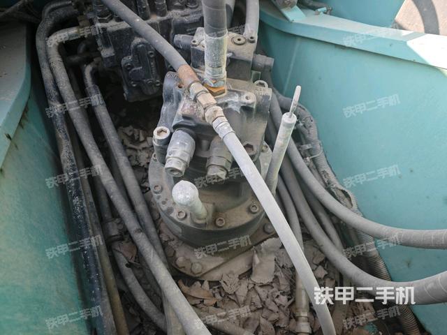 氣門室蓋螺絲特寫（上車部件）