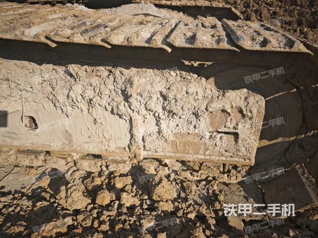 右驅(qū)動輪（行走機(jī)構(gòu)）