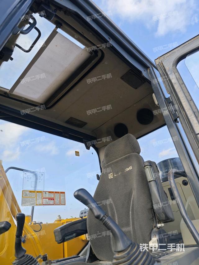 頂棚整體（駕駛室部分）