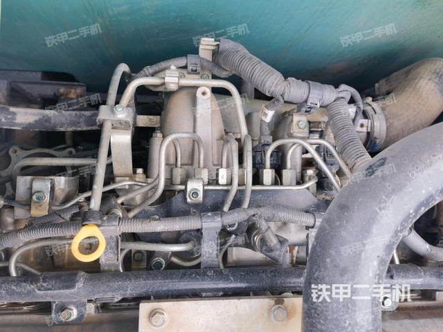 氣門室蓋螺絲特寫(上車部件) 氣門室蓋螺絲特寫(上車部件)