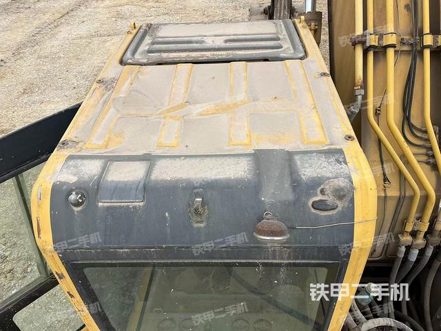 駕駛室頂部(整機外觀) 駕駛室頂部(整機外觀)