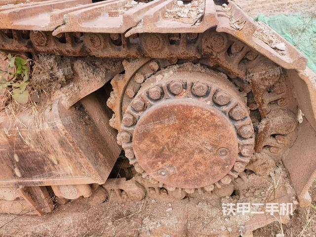 右驅動輪（行走機構）