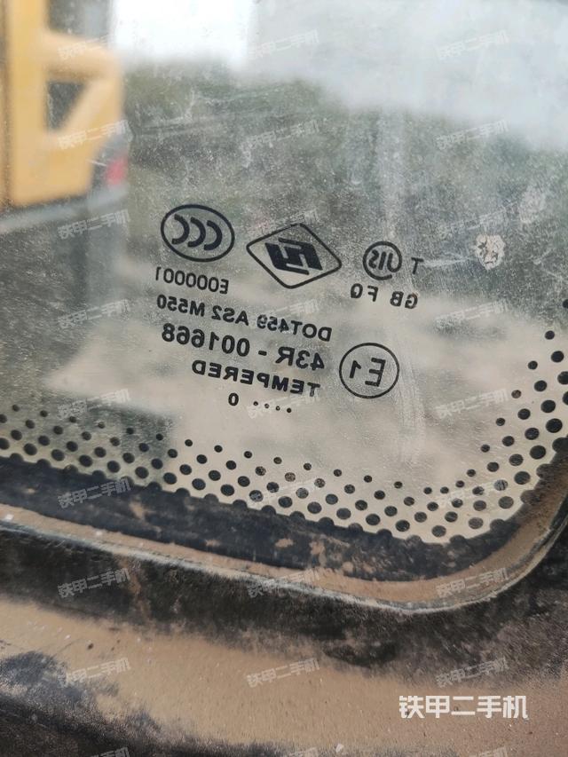 后窗玻璃角標(biāo)（駕駛室部分）