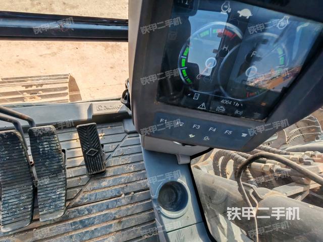 駕駛室整體（整機(jī)外觀）