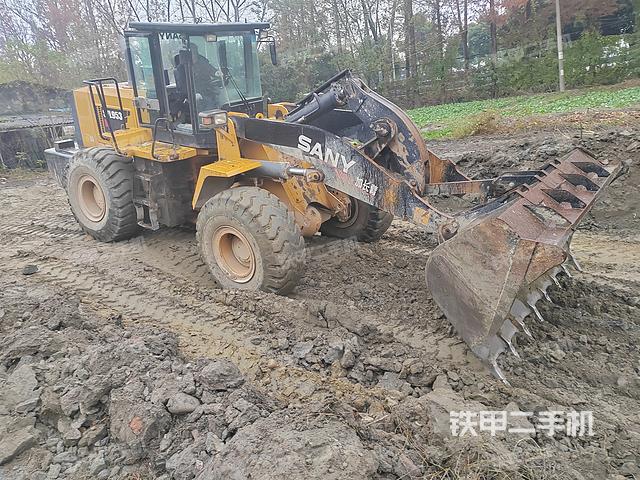 駕駛室操作臺（整機外觀及大件）