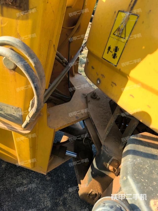 后驅(qū)動橋（液壓/傳動系統(tǒng)）