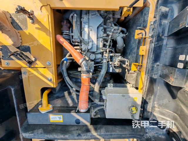發(fā)動機(jī)整體俯視(整機(jī)外觀) 發(fā)動機(jī)整體俯視(整機(jī)外觀)