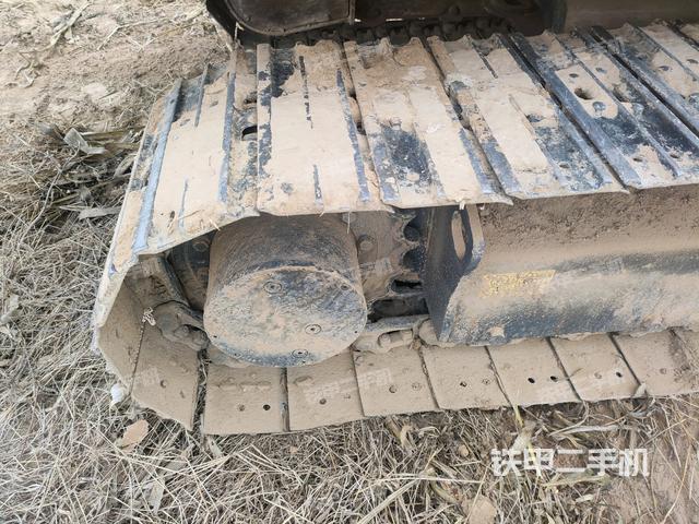 左驅(qū)動輪（行走機構(gòu)）