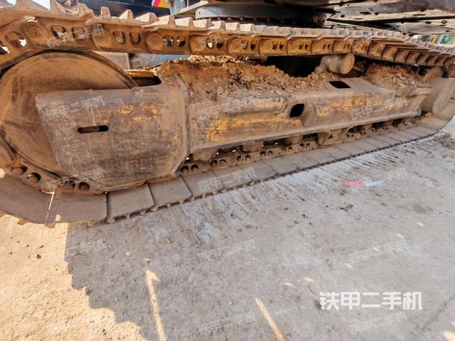 單側(cè)履帶整體（整機(jī)外觀）