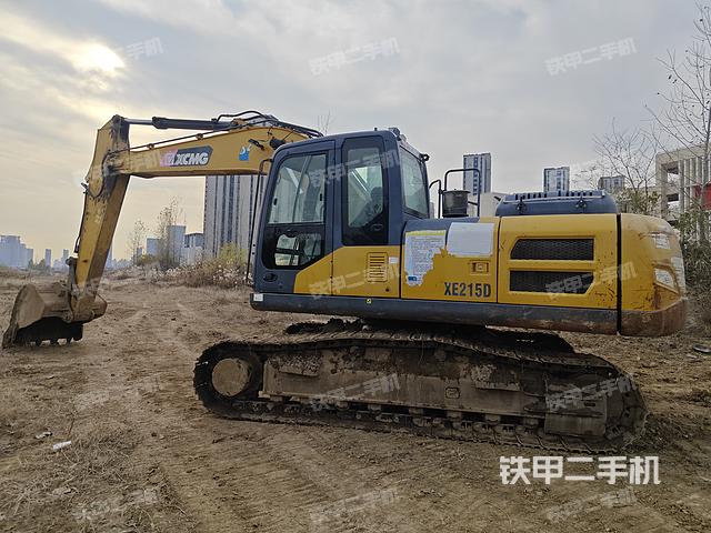 徐工XE215D挖掘机