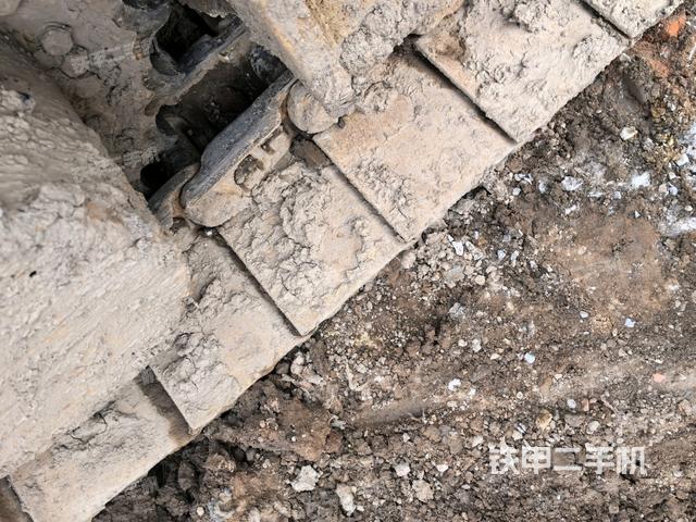 右側(cè)履帶整體（行走機(jī)構(gòu)）