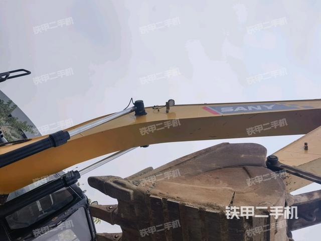 大臂整體?右側(工作和回轉裝置) 大臂整體?右側(工作和回轉裝置)
