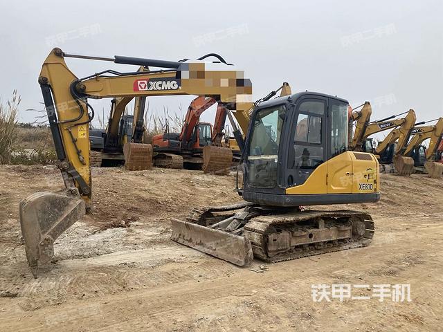 駕駛室整體(整機外觀) 駕駛室整體(整機外觀)