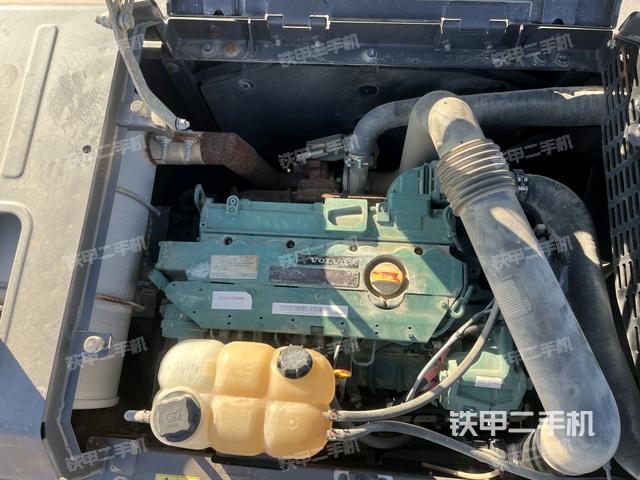 發(fā)動機整體俯視（整機外觀）