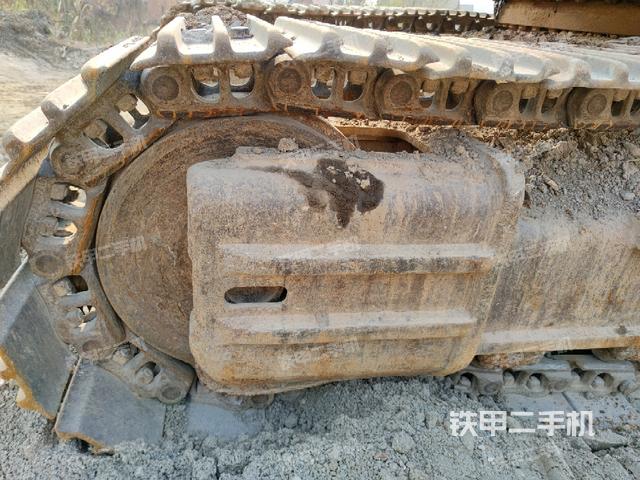 左側(cè)行走馬達(dá)蓋板(行走機(jī)構(gòu)) 左側(cè)行走馬達(dá)蓋板(行走機(jī)構(gòu))
