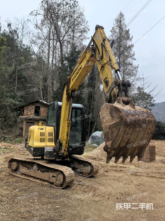 右前45(整機(jī)外觀) 右前45(整機(jī)外觀)