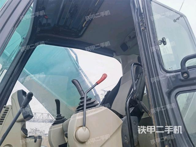 頂棚整體(駕駛室部分) 頂棚整體(駕駛室部分)